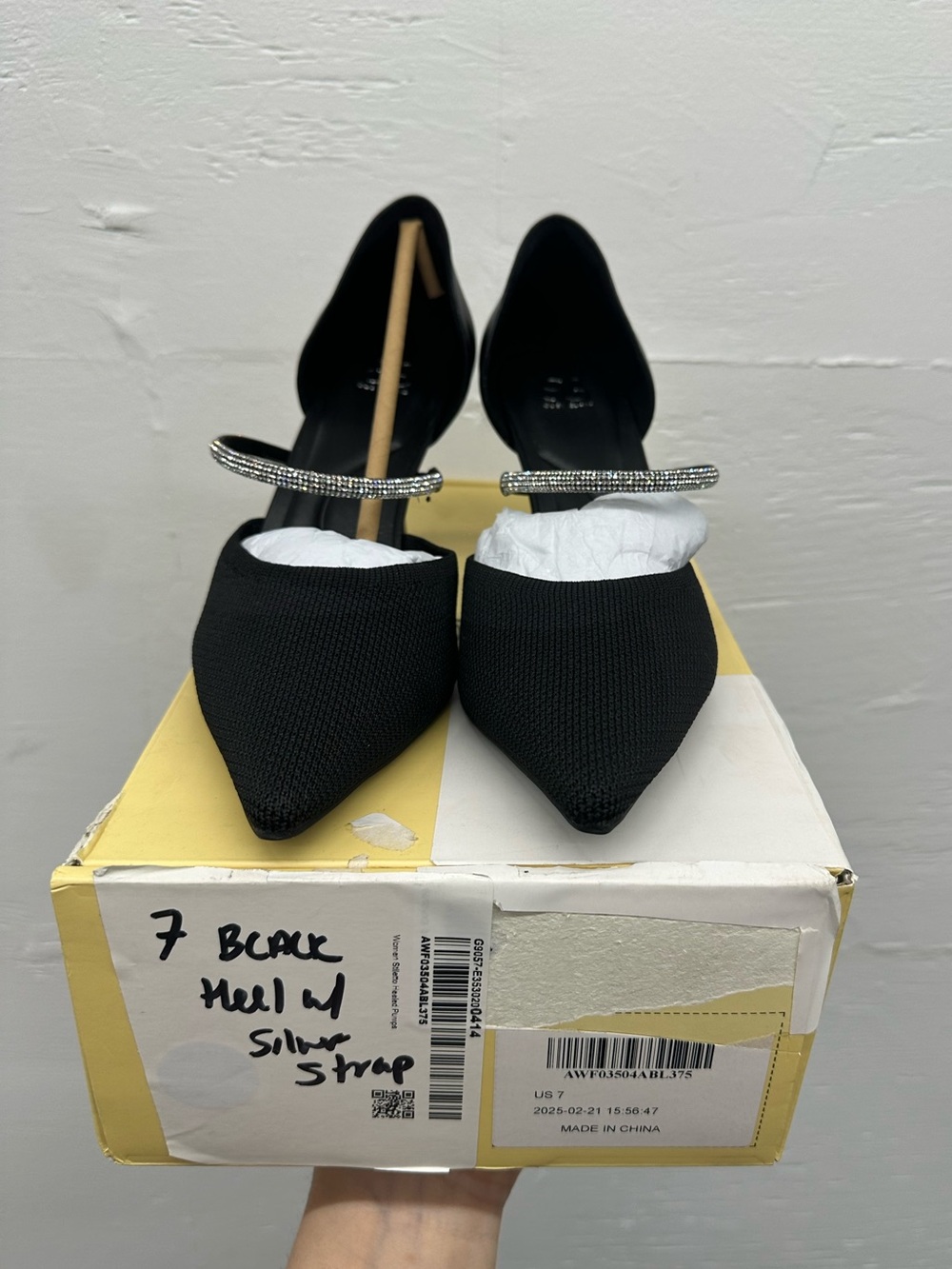 Cosy island black heels